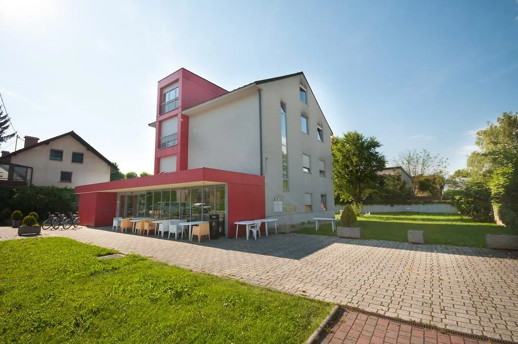 Simbol Rooms With Free Private Parking Laibach Slowenien